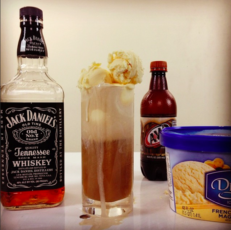 15 Fun and Easy Cocktails You Can Make Using Jack Daniels