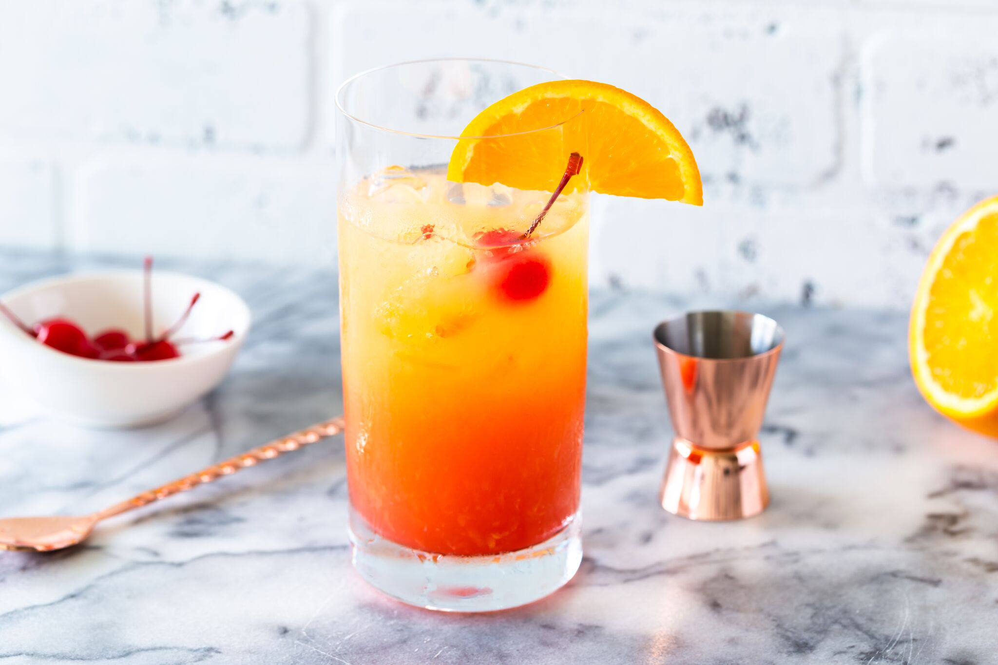20 Cheap Cocktails to Make at Home and Save Money