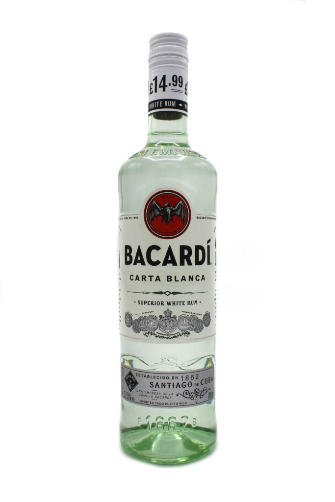 Ром градусы. Ром бакарди карта Оро 0,7л. Bacardi White rum. Bacardi белый Ром. Ром Bacardi Superior (carta Blanca) 40%.