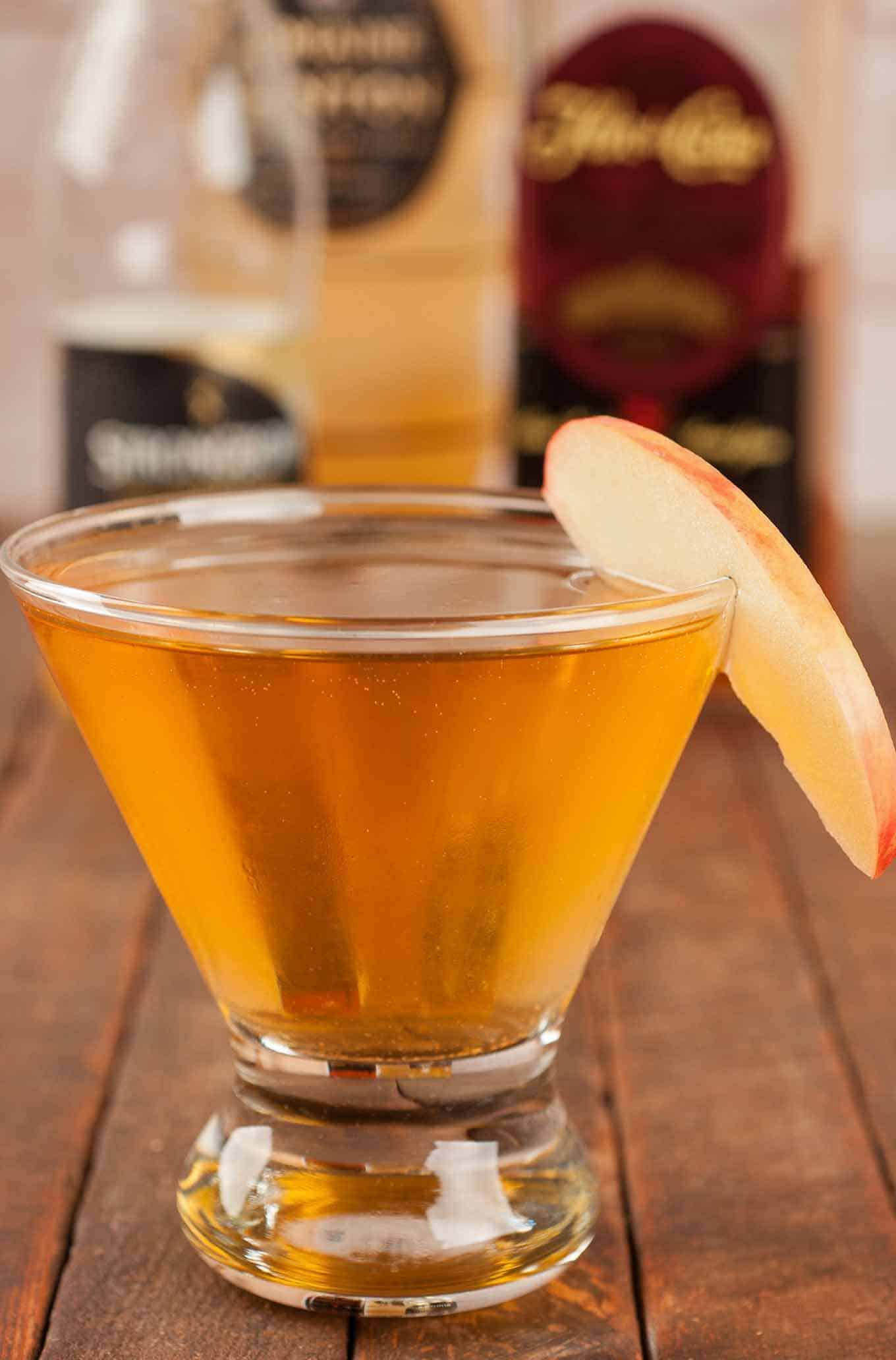 Holiday Spiced Rum and Cider Cocktail Recipe ...