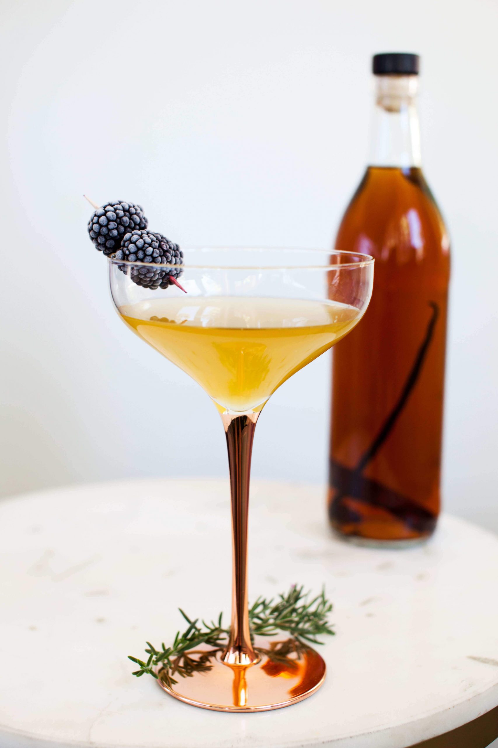 How to Make a Sparkling Spiced Rum Cocktail