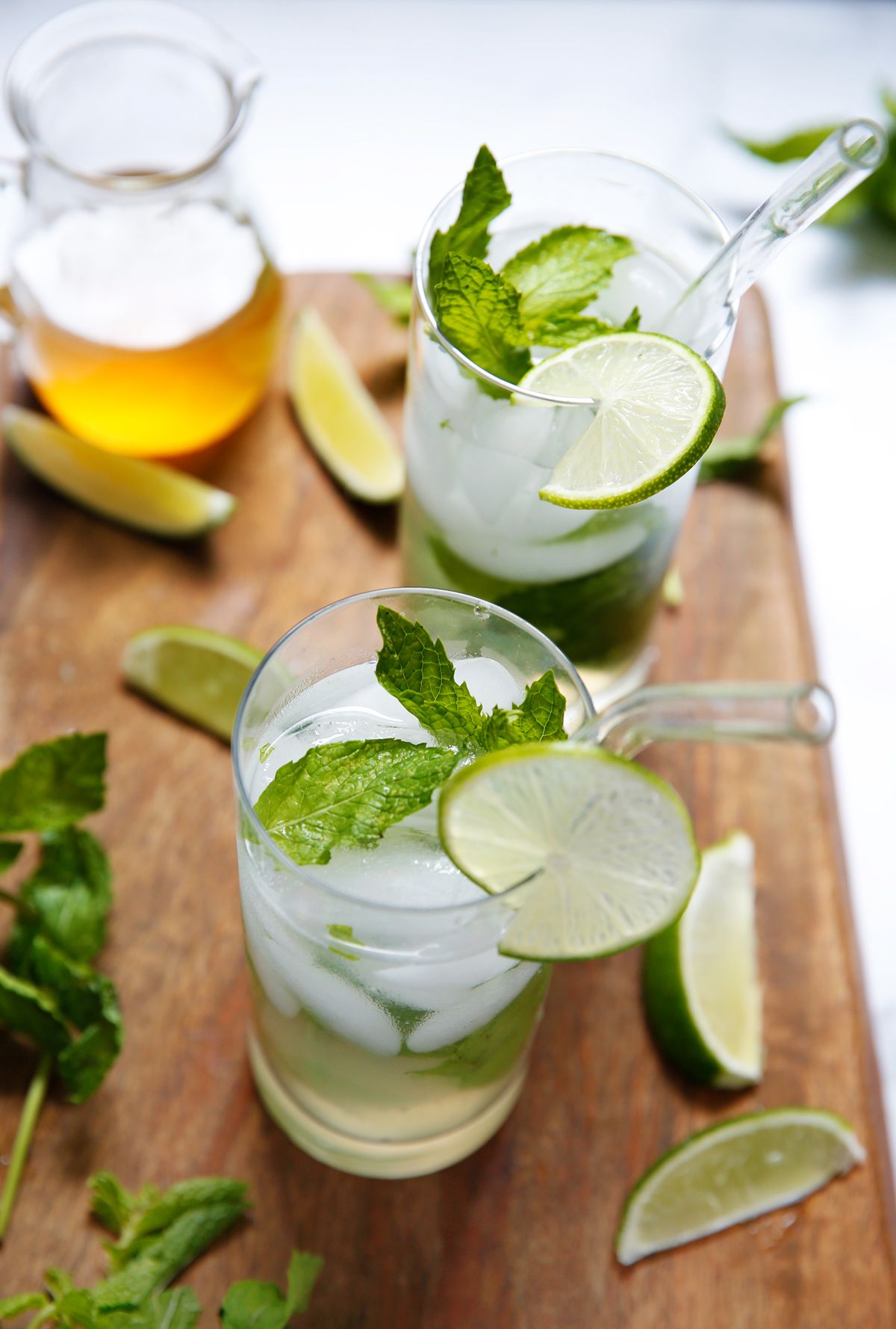 paleo mojito drink with mint and lime