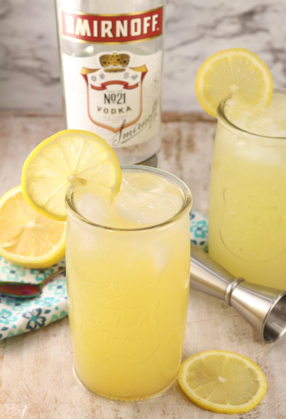 Pineapple Vodka Lemonade is a refreshing and delicious cocktail to make ...