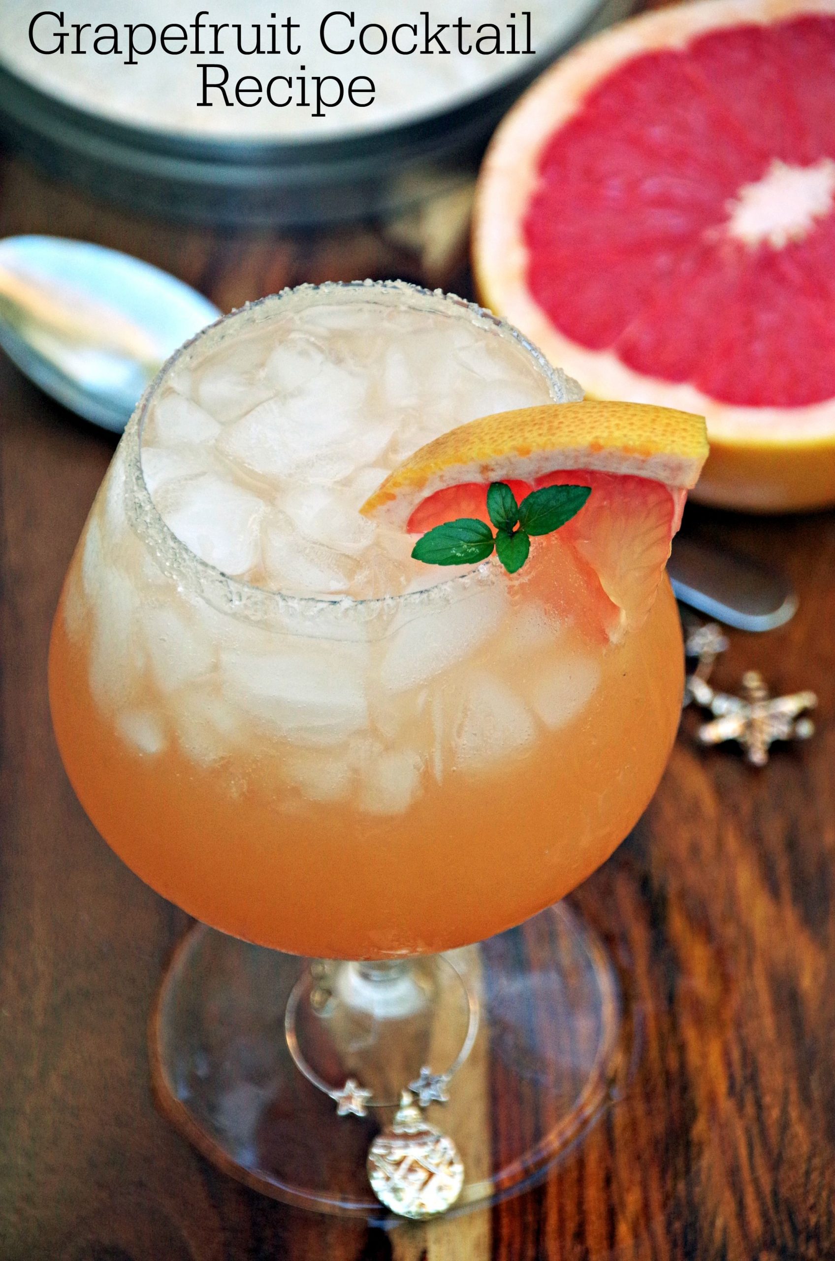 Refreshing Grapefruit Cocktail Recipe