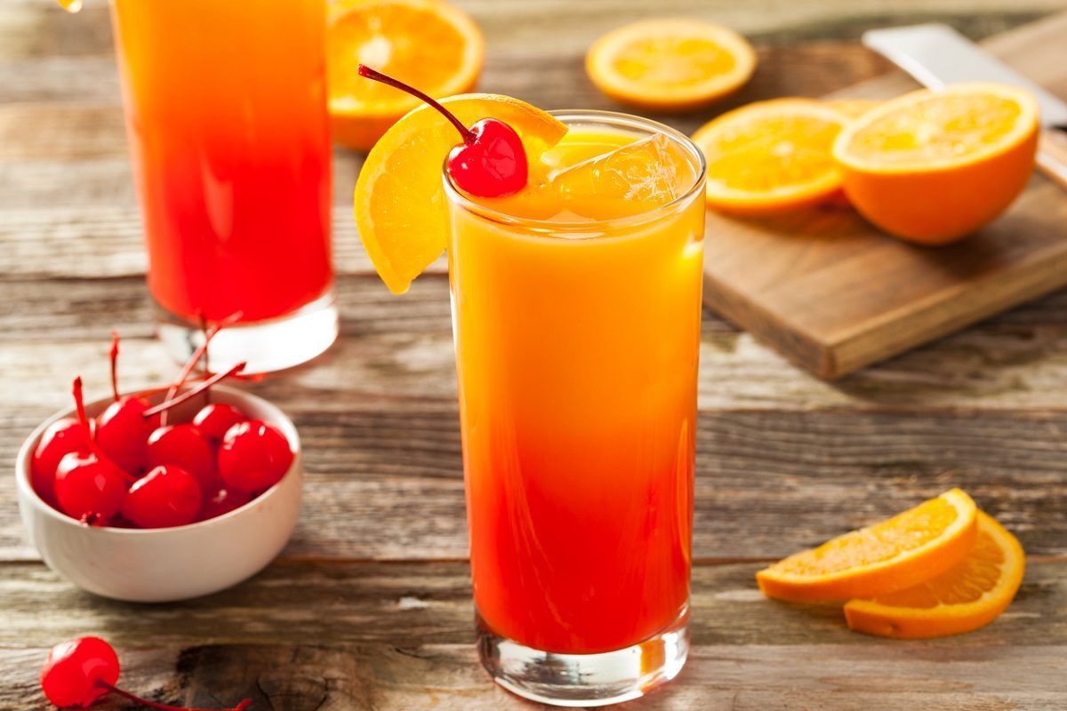 Tequila Sunrise: The Recipe and the Doses of a Refreshing ...
