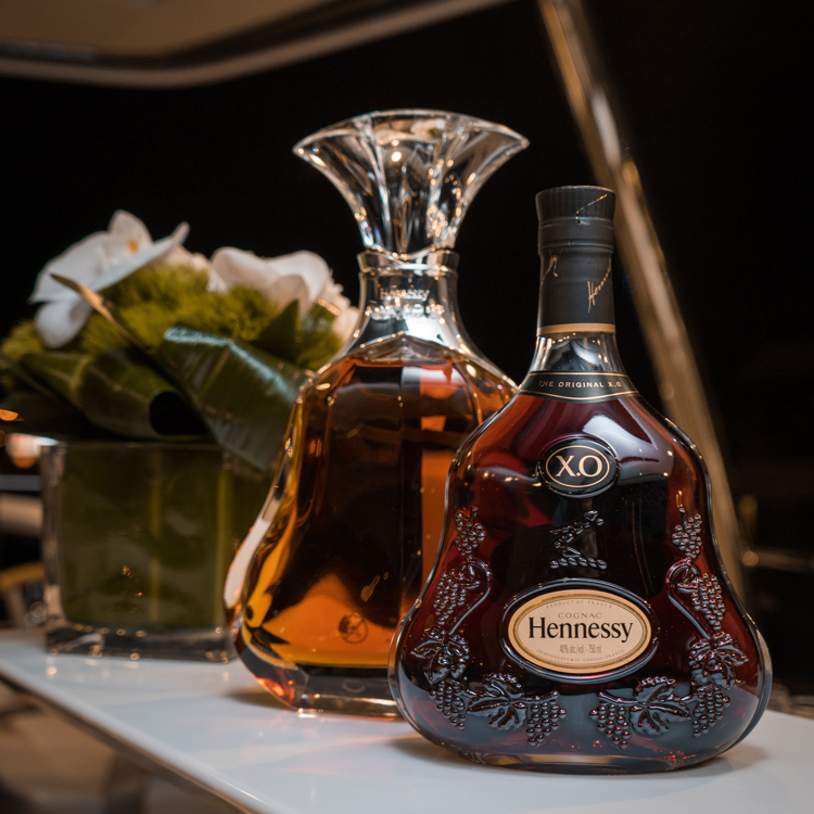 What Is Cognac: How Does Cognac Taste &  How To Drink Cognac
